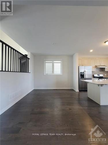114 Bartonia Circle, Ottawa, ON - Indoor Photo Showing Kitchen