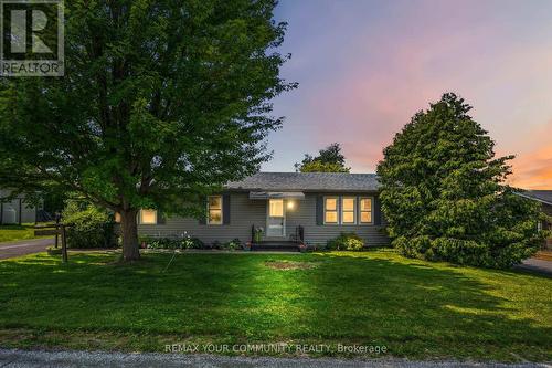 17 KELSEY CRESCENT  Georgina, ON L0E 1R0