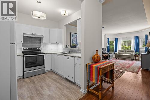 877 Klo Road Unit# 112, Kelowna, BC - Indoor Photo Showing Kitchen