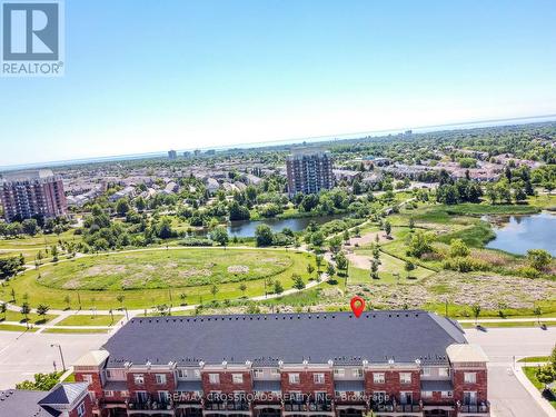19 - 51 HAYS BOULEVARD  Oakville, ON L6H 0J1