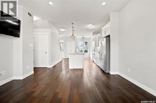 101 3229 Elgaard Drive, Regina, SK - Indoor Photo Showing Other Room
