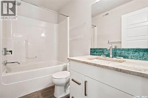 101 3229 Elgaard Drive, Regina, SK - Indoor Photo Showing Bathroom
