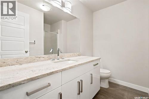 101 3229 Elgaard Drive, Regina, SK - Indoor Photo Showing Bathroom