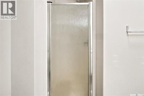 101 3229 Elgaard Drive, Regina, SK - Indoor Photo Showing Bathroom