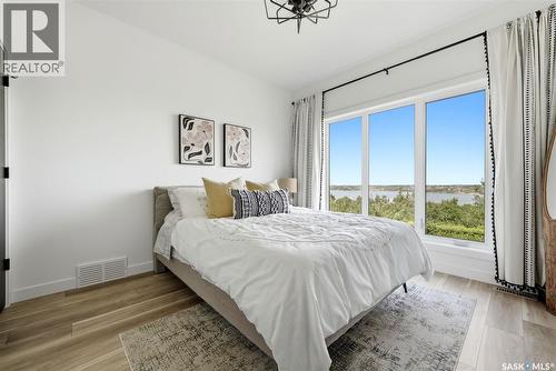 232 Edgewood Drive, Buena Vista, SK - Indoor Photo Showing Bedroom