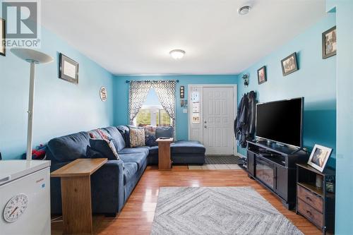 134 St. Thomas Line, Paradise, NL - Indoor Photo Showing Living Room