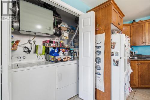 134 St. Thomas Line, Paradise, NL - Indoor Photo Showing Laundry Room