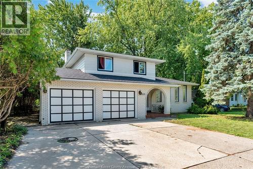 655 ROSELAND DRIVE South  Windsor, ON N9G 1T7