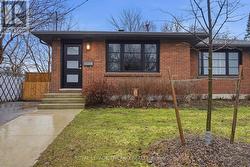 125 CONNAUGHT AVENUE  London East (East G), ON N5Y 3A5
