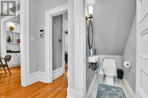 7 Third Avenue, Ottawa, ON - Indoor Photo Showing Bathroom
