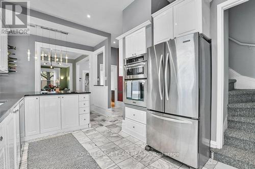 7 Third Avenue, Ottawa, ON - Indoor Photo Showing Kitchen With Double Sink
