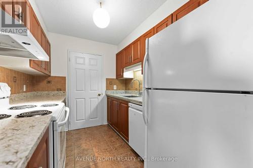 1409 - 199 Kent Street, Ottawa, ON - Indoor Photo Showing Kitchen