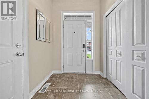 1433 Comfrey Crescent, Ottawa, ON - Indoor Photo Showing Other Room