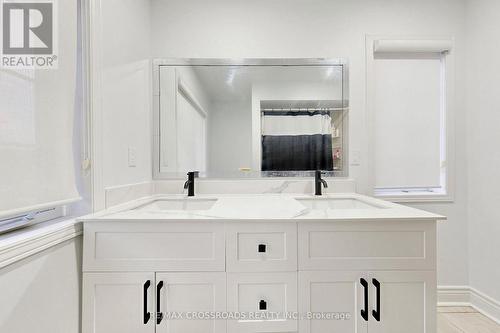 82 Jack Monkman Crescent, Markham, ON - Indoor Photo Showing Bathroom