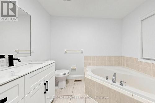 82 Jack Monkman Crescent, Markham, ON - Indoor Photo Showing Bathroom