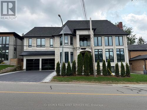 211 KENNEDY STREET W , Aurora, Ontario L4G 2L9