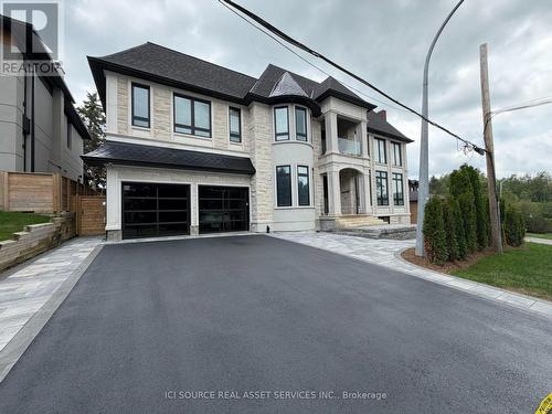 211 KENNEDY STREET W , Aurora, Ontario L4G 2L9 2