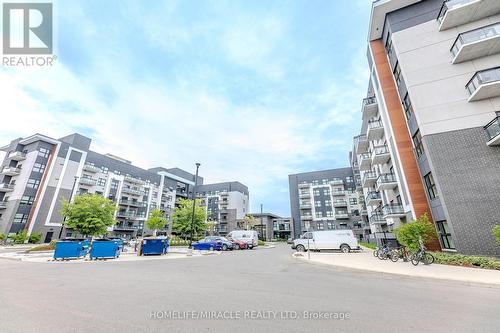 215 - 102 GROVEWOOD COMMON  Oakville, ON L6H 0X2