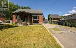 8 YVONNE AVENUE N Toronto, ON M3L 1C7