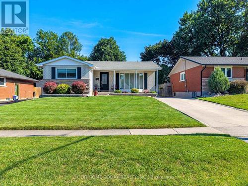17 CAROLE STREET  Halton Hills, ON L7G 5B4