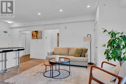 507 - 4 Spice Way, Barrie, ON - Indoor Photo Showing Living Room