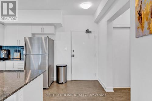 507 - 4 Spice Way, Barrie, ON - Indoor Photo Showing Kitchen
