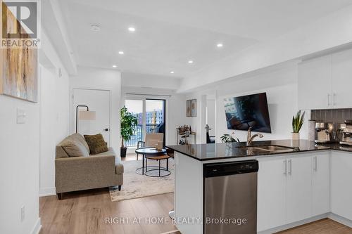 507 - 4 Spice Way, Barrie, ON - Indoor