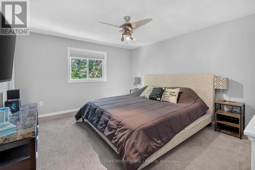 9 - 37 Bond Court, Guelph, ON - Indoor Photo Showing Bedroom