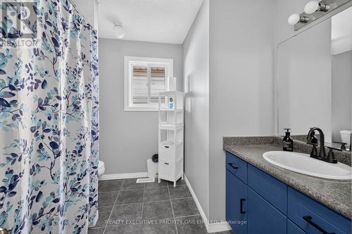 9 - 37 Bond Court, Guelph, ON - Indoor Photo Showing Bathroom