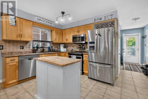 9 - 37 Bond Court, Guelph, ON - Indoor Photo Showing Kitchen With Stainless Steel Kitchen