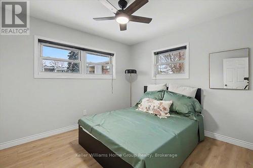 1520 Concession Road, Cambridge, ON - Indoor Photo Showing Bedroom