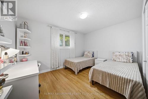 6346 Neuchatel Road, Mississauga, ON - Indoor Photo Showing Bedroom