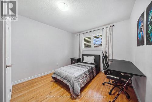 6346 Neuchatel Road, Mississauga, ON - Indoor Photo Showing Bedroom