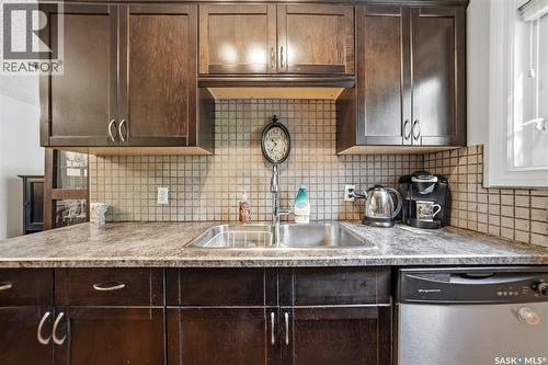 402 2703 Spadina Crescent E, Saskatoon, SK - Indoor Photo Showing Kitchen With Upgraded Kitchen