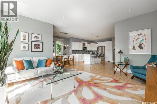419 Paton Place, Saskatoon, SK - Indoor Photo Showing Living Room