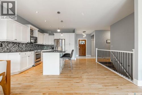 419 Paton Place, Saskatoon, SK - Indoor Photo Showing Kitchen With Upgraded Kitchen