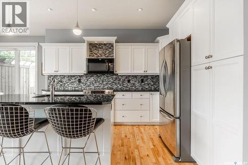 419 Paton Place, Saskatoon, SK - Indoor Photo Showing Kitchen With Upgraded Kitchen