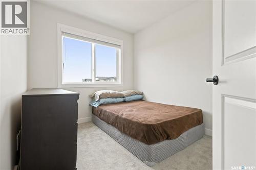 41 651 Dubois Crescent, Saskatoon, SK - Indoor Photo Showing Bedroom