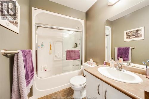 1739 Castleton Avenue, Windsor, ON - Indoor Photo Showing Bathroom