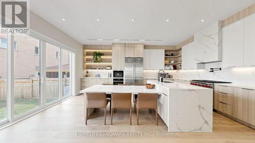 44 David Dunlap Boulevard, Richmond Hill, ON - Indoor Photo Showing Kitchen