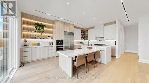 44 David Dunlap Boulevard, Richmond Hill, ON - Indoor Photo Showing Kitchen