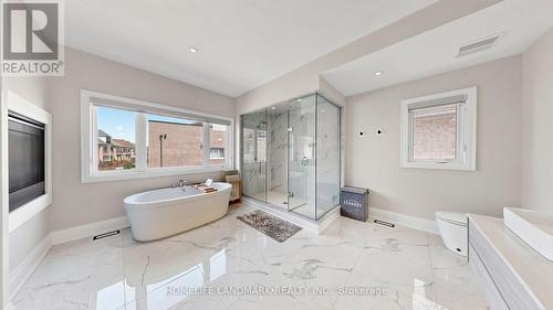 44 David Dunlap Boulevard, Richmond Hill, ON - Indoor Photo Showing Bathroom