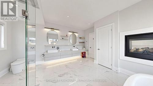 44 David Dunlap Boulevard, Richmond Hill, ON - Indoor Photo Showing Bathroom