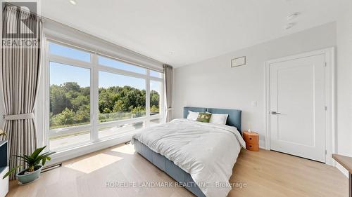 44 David Dunlap Boulevard, Richmond Hill, ON - Indoor Photo Showing Bedroom