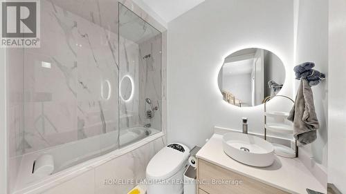 44 David Dunlap Boulevard, Richmond Hill, ON - Indoor Photo Showing Bathroom