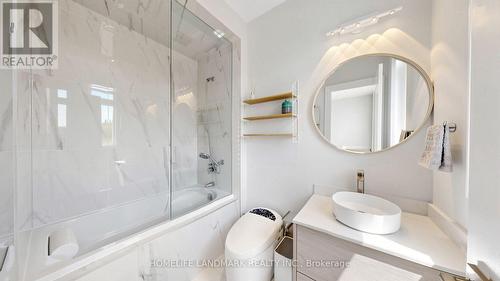44 David Dunlap Boulevard, Richmond Hill, ON - Indoor Photo Showing Bathroom