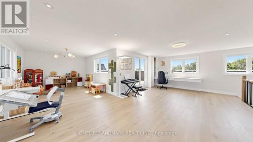 44 David Dunlap Boulevard, Richmond Hill, ON - Indoor Photo Showing Gym Room