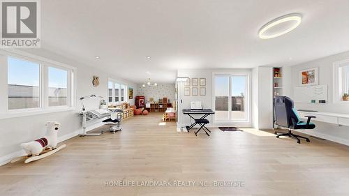 44 David Dunlap Boulevard, Richmond Hill, ON - Indoor