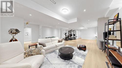 44 David Dunlap Boulevard, Richmond Hill, ON - Indoor