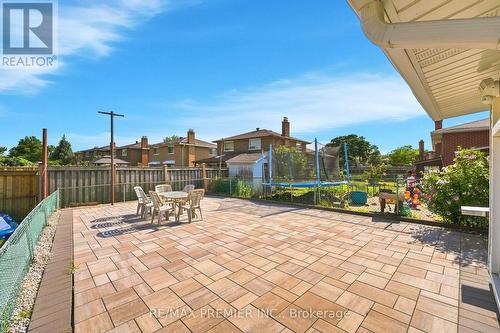 15 Madonna Gardens, Toronto, ON - Outdoor